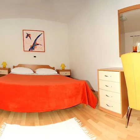 Davorka Apartment *