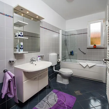 Apartment Davorka *