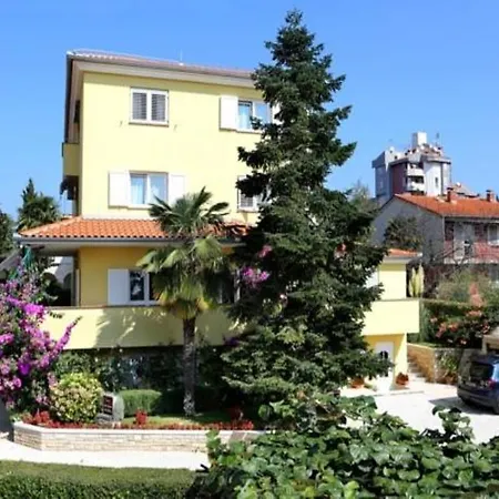 Davorka Apartment *