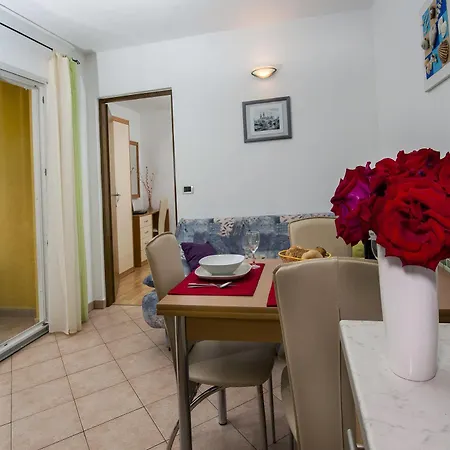 Davorka Apartment *