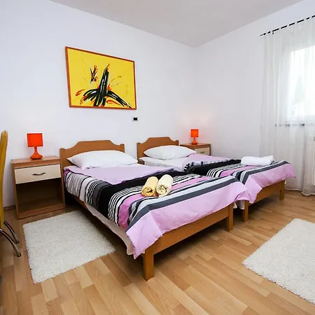 Apartment Davorka *